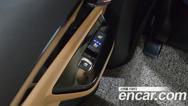 Kia Canival 2023 — photo 28