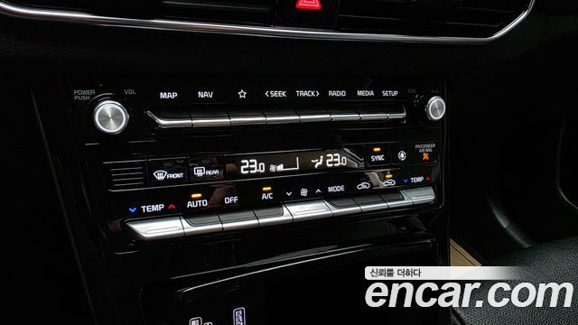 Kia K7 2021 — photo 25
