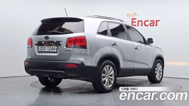 Kia Sorento 2011 — photo 2