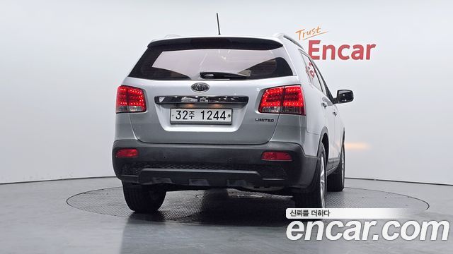 Kia Sorento 2011 — photo 4