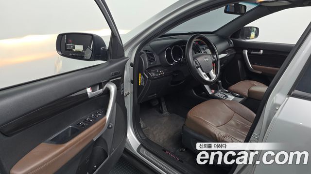 Kia Sorento 2011 — photo 13