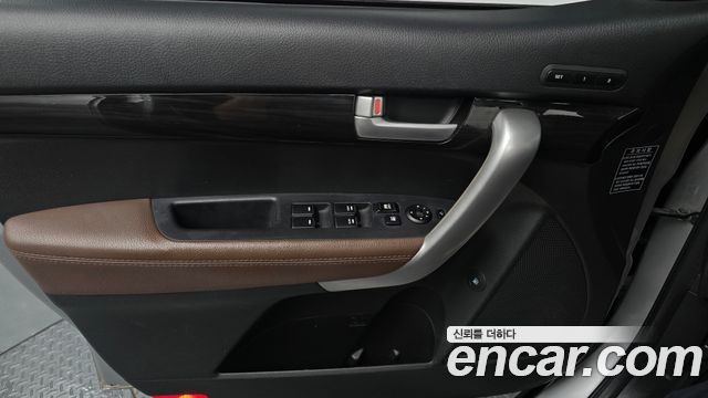 Kia Sorento 2011 — photo 14