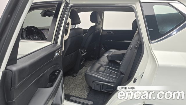 KG Mobility Rexton 2018 — photo 17