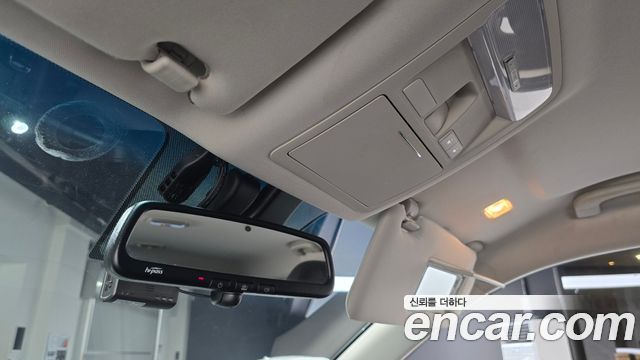 KG Mobility Rexton 2018 — photo 23