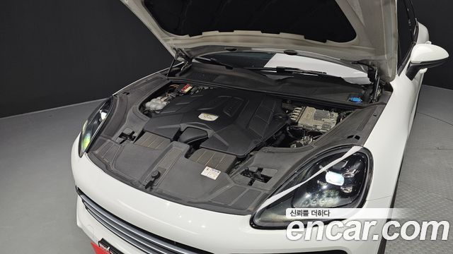 Porsche Cayenne 2019 — photo 6
