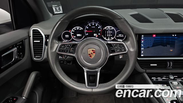 Porsche Cayenne 2019 — photo 19