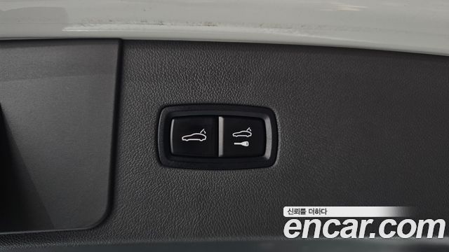 Porsche Cayenne 2019 — photo 27