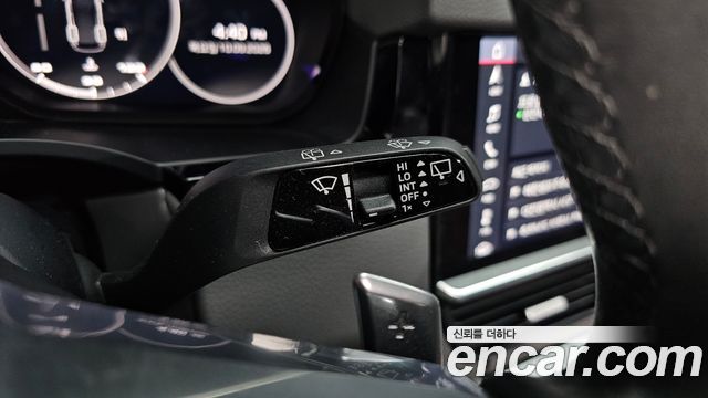 Porsche Cayenne 2019 — photo 28