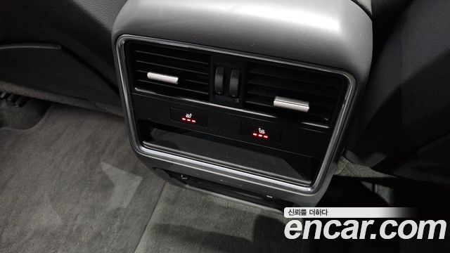 Porsche Cayenne 2019 — photo 31