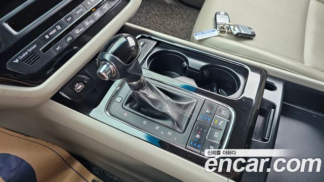 Kia Canival 2016 — photo 9