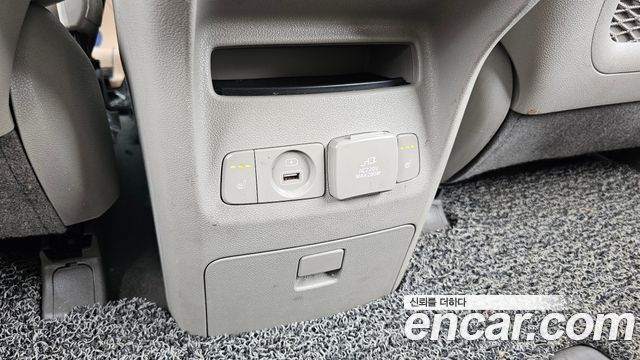 Kia Canival 2016 — photo 19