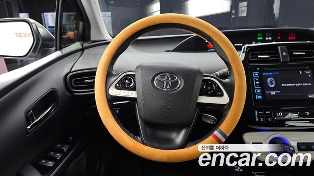 Toyota Prius 2018 — photo 13