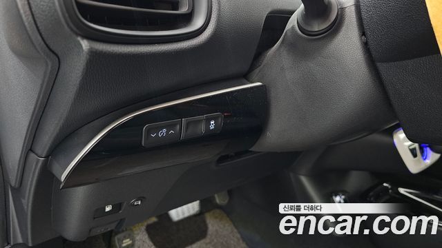 Toyota Prius 2018 — photo 17