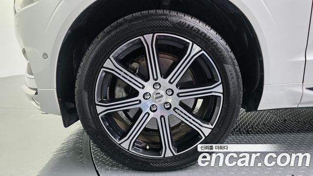 Volvo XC60 2019 — photo 5