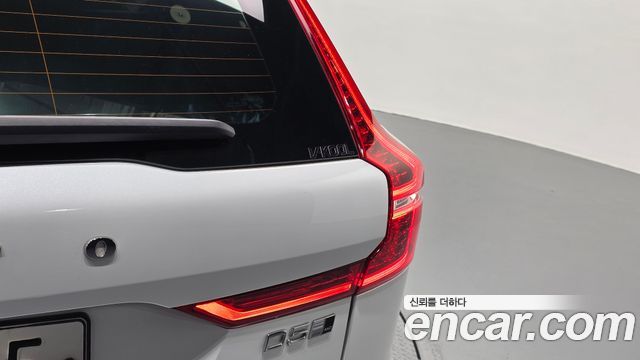 Volvo XC60 2019 — photo 9