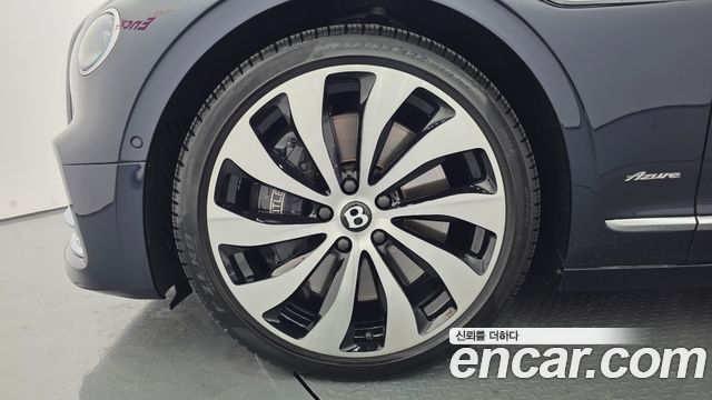 Bentley Flying Spur 2023 — photo 5