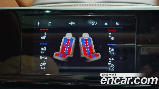 Bentley Flying Spur 2023 — photo 24
