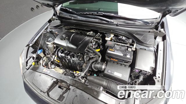 Hyundai AVANTE 2018 — photo 6