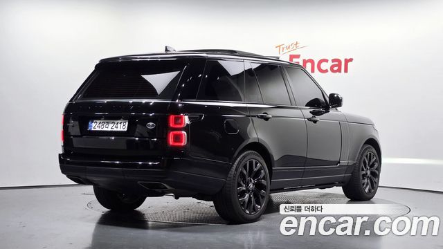 Land Rover Range Rover 2018 — photo 2