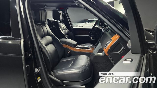 Land Rover Range Rover 2018 — photo 13