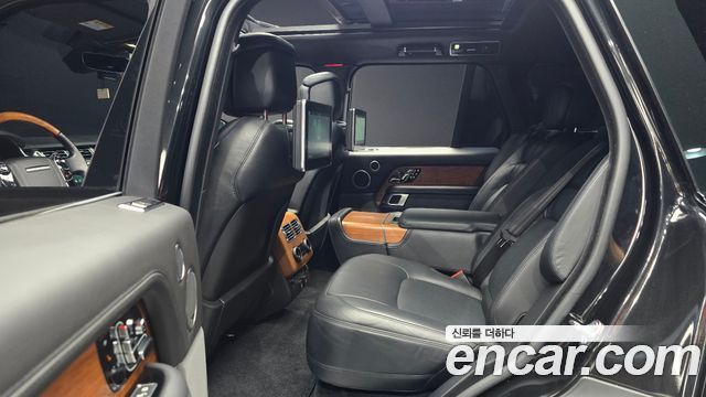 Land Rover Range Rover 2018 — photo 18