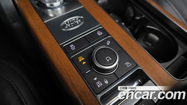 Land Rover Range Rover 2018 — photo 20