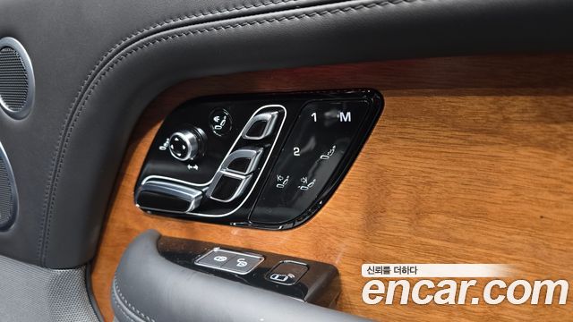 Land Rover Range Rover 2018 — photo 31