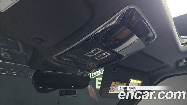 Land Rover Range Rover 2018 — photo 34