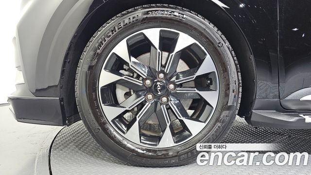 Kia Canival 2023 — photo 5