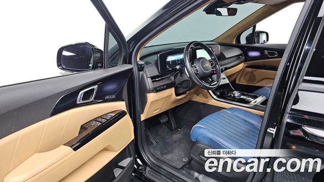 Kia Canival 2023 — photo 10
