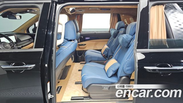 Kia Canival 2023 — photo 11