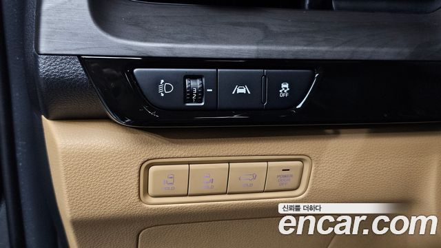 Kia Canival 2023 — photo 12