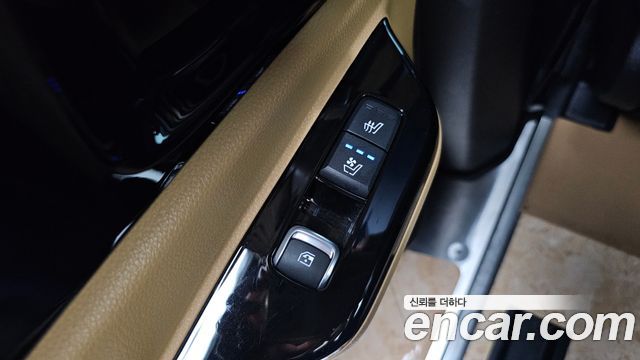 Kia Canival 2023 — photo 17