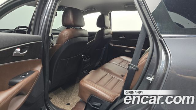 Kia Sorento 2016 — photo 17