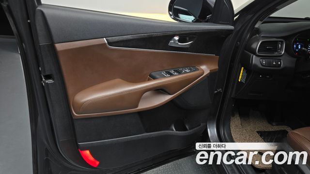 Kia Sorento 2016 — photo 14