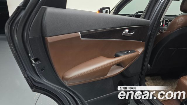 Kia Sorento 2016 — photo 15