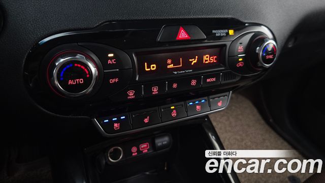 Kia Sorento 2016 — photo 27