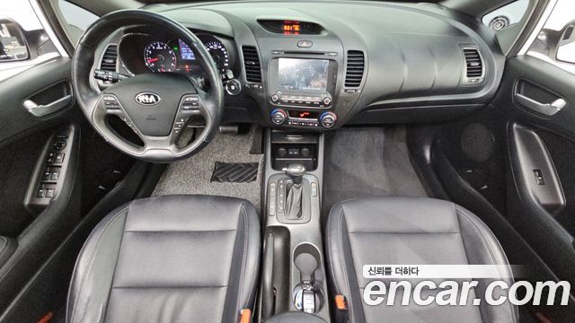 Kia K3 2015 — photo 7