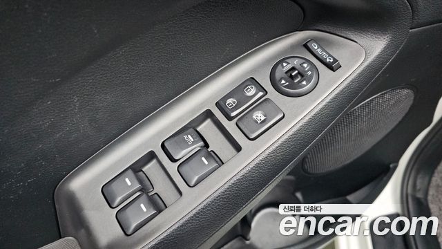 Kia K3 2015 — photo 13