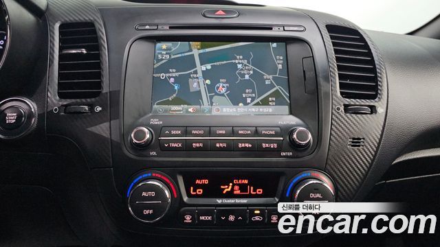 Kia K3 2015 — photo 16