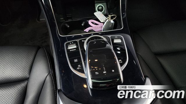 Mercedes-Benz GLC-Class 2019 — photo 12