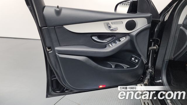 Mercedes-Benz GLC-Class 2019 — photo 14