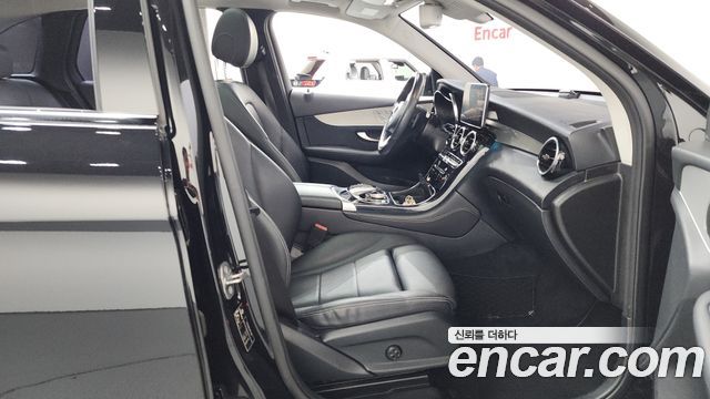 Mercedes-Benz GLC-Class 2019 — photo 16