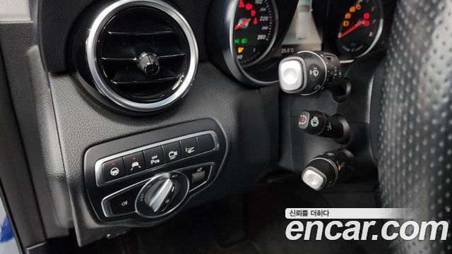 Mercedes-Benz GLC-Class 2019 — photo 29