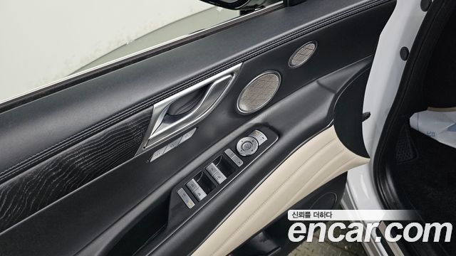 Genesis GV80 2020 — photo 13