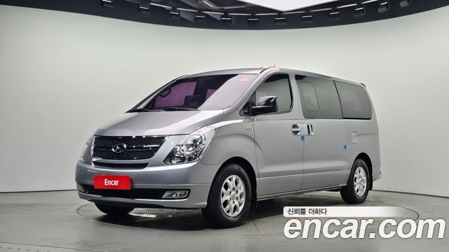 Hyundai Starex 2016 — photo 1