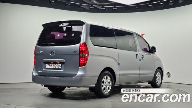 Hyundai Starex 2016 — photo 2