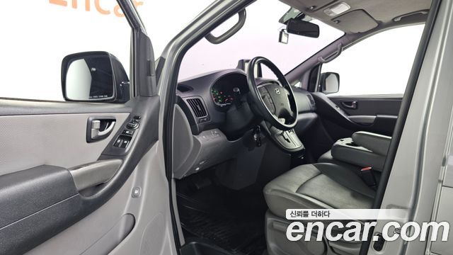 Hyundai Starex 2016 — photo 10