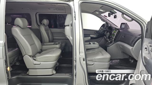 Hyundai Starex 2016 — photo 12