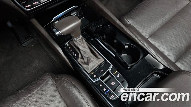 Kia K7 2016 — photo 9